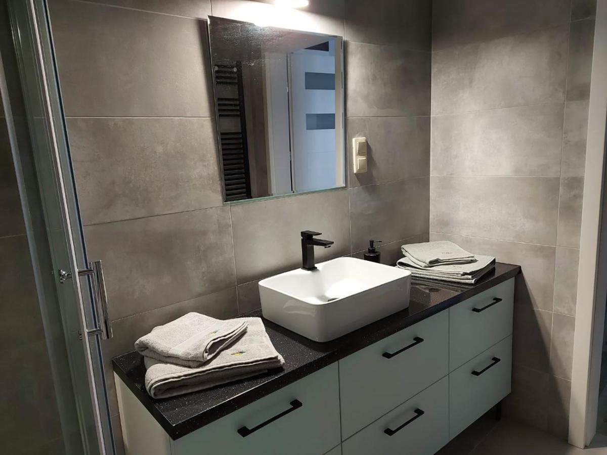 Apartamenty Z Tarasami "Mietowy Spokoj 15" "Romantyczna Szarosc 16" "Niebieska Elegancja 17" Maksymalnie Dla 6 Osob Pobierowo Extérieur photo